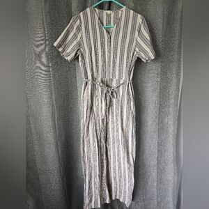 White and Gray Buttoned V-Neck Jumpsuit